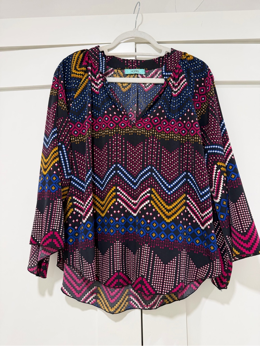 Karlie Printed Boho Blouse Size S/M Chiffon V-Neck Colorful Geometric Top